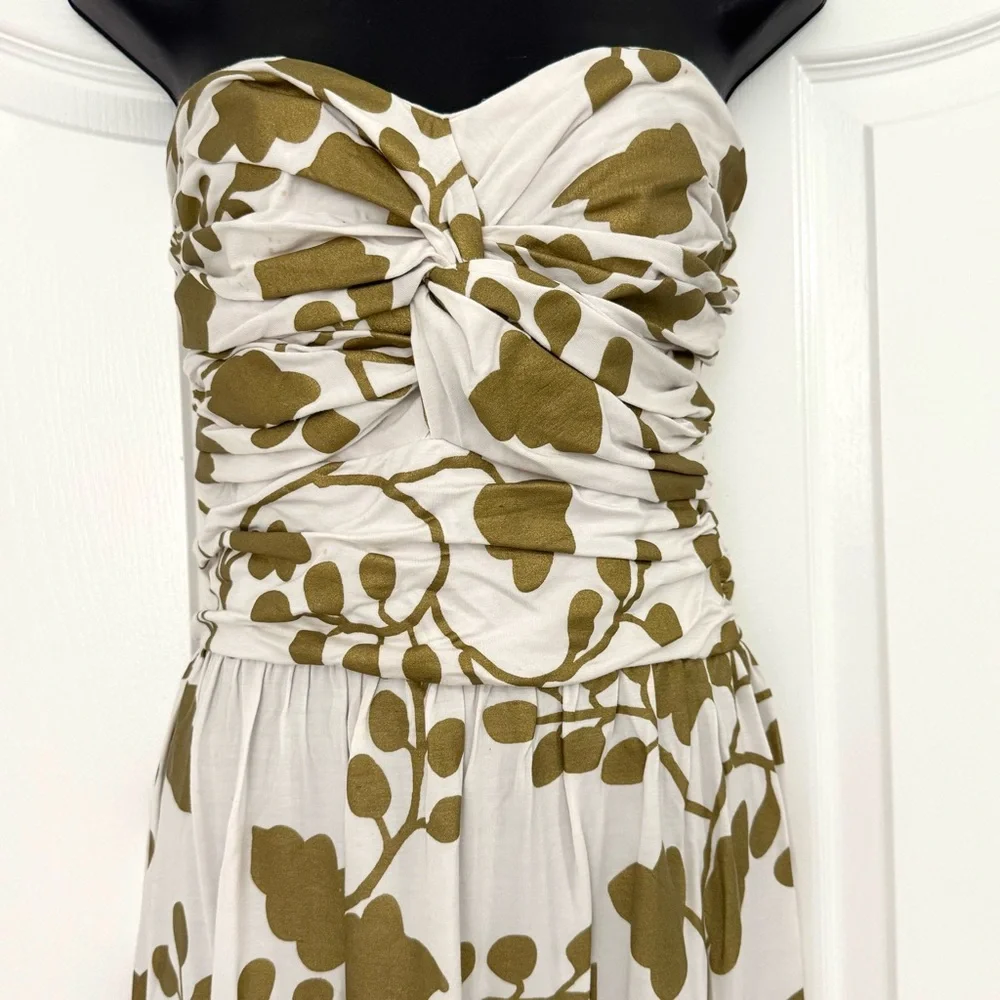 White Gold Floral Strapless Twist Bust Maxi Dress Size Large Flowy Elegant - Picture 2 of 9